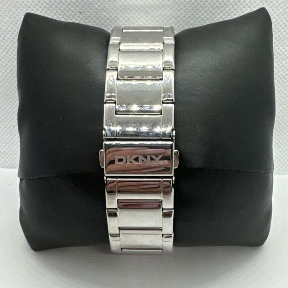 DKNY NY8160 Women's Silver Stainless Steel Analog Dial Quartz Wrist Watch JNA274 - Picture 4 of 11